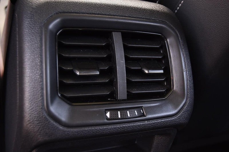 2023 Volkswagen Taos SE FWD