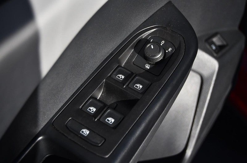 2023 Volkswagen Taos SE FWD