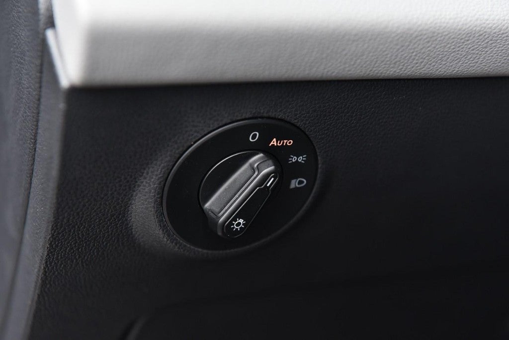 2023 Volkswagen Taos SE FWD