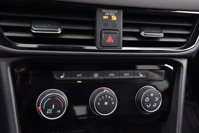 2023 Volkswagen Taos SE FWD