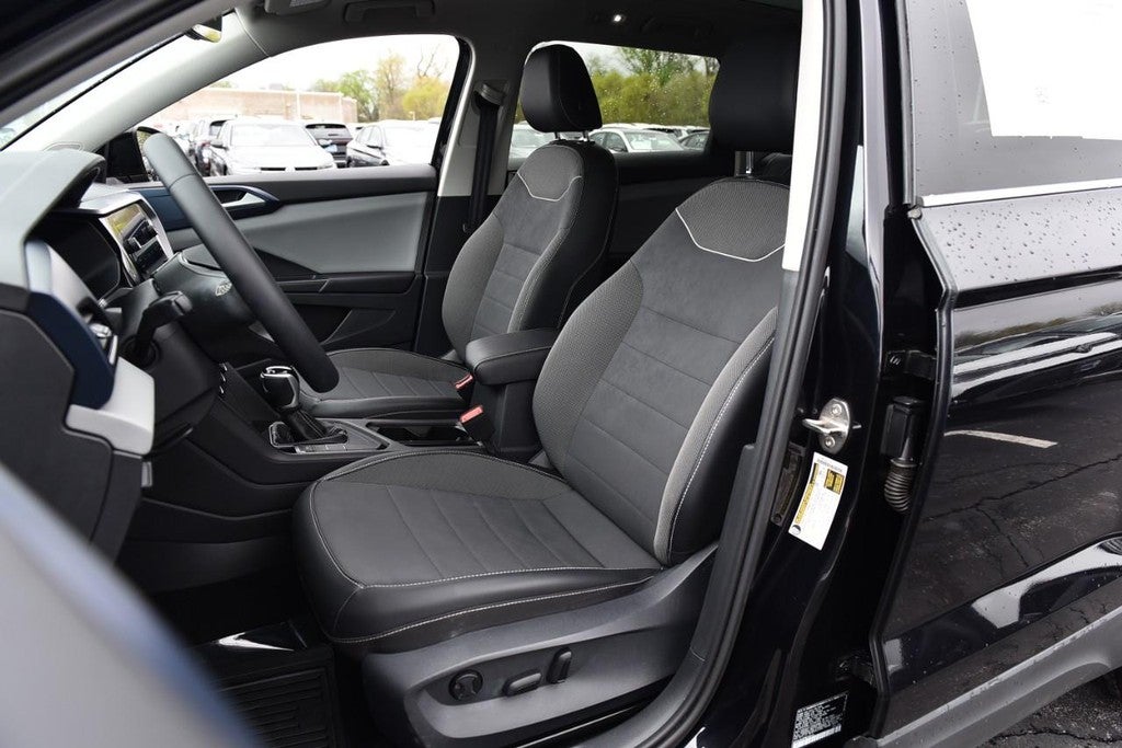 2023 Volkswagen Taos SE FWD