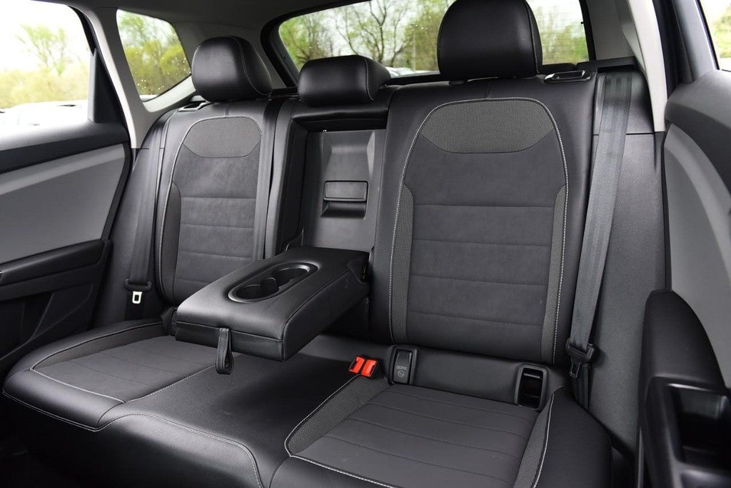 2023 Volkswagen Taos SE FWD