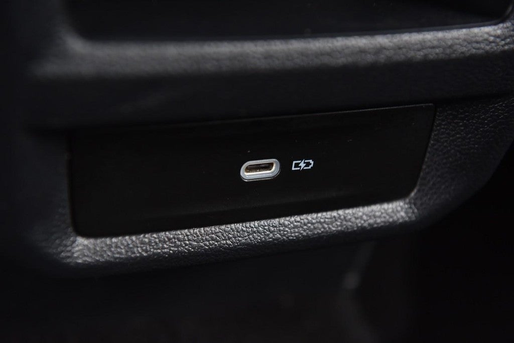 2023 Volkswagen Taos SE FWD