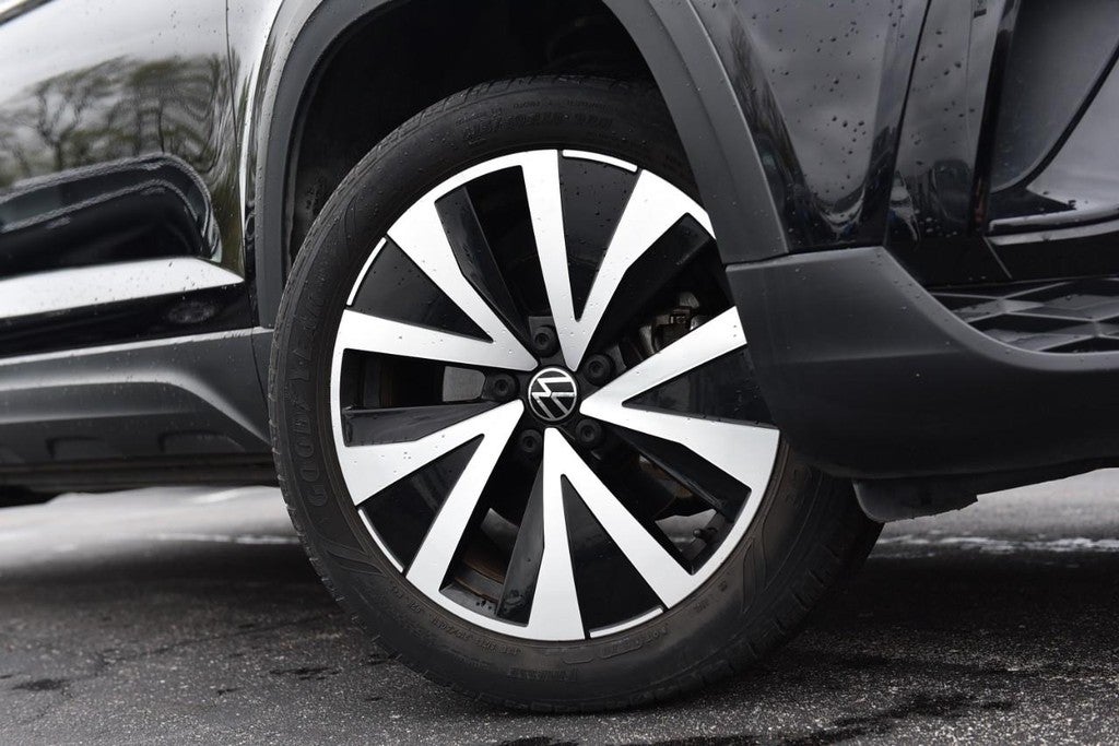 2023 Volkswagen Taos SE FWD