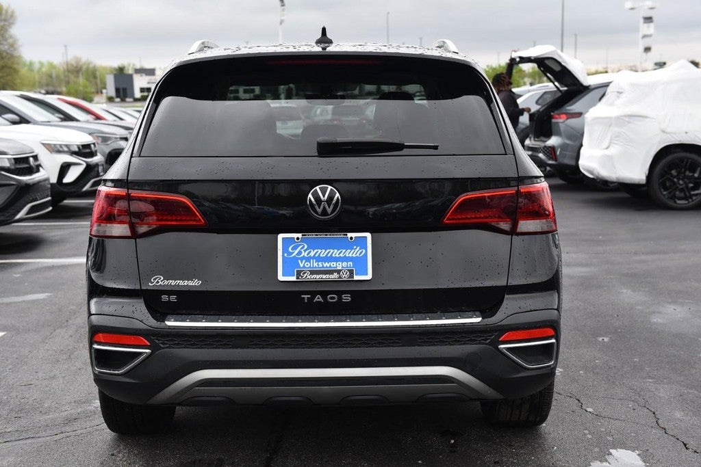 2023 Volkswagen Taos SE FWD