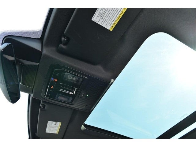 2025 Volkswagen Tiguan SE R-Line Black