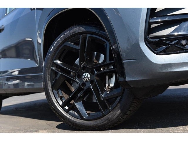 2025 Volkswagen Tiguan SE R-Line Black