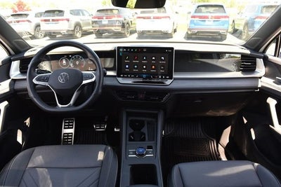 2025 Volkswagen Tiguan 2.0T SE R-Line Black 4MOTION