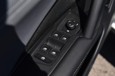 2025 Volkswagen Tiguan 2.0T SE R-Line Black 4MOTION