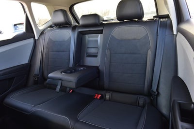 2022 Volkswagen Taos SE 4MOTION