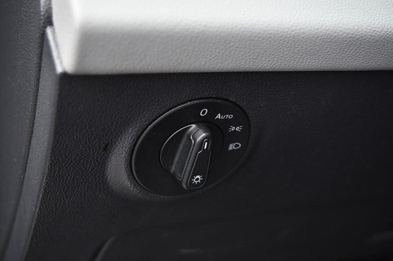 2022 Volkswagen Taos SE FWD