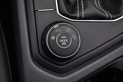 2022 Volkswagen Taos SE FWD