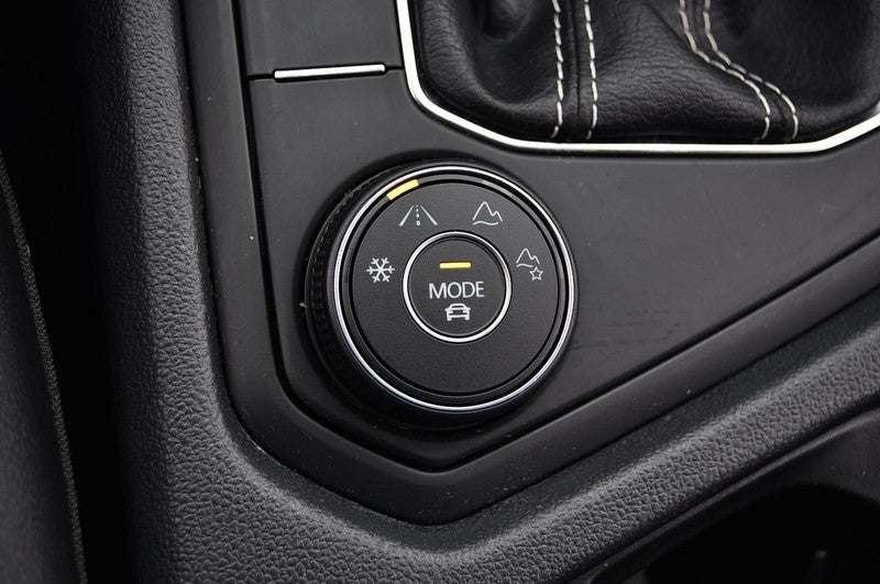 2022 Volkswagen Taos SE FWD