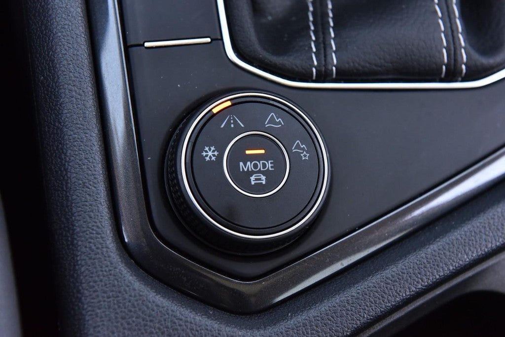 2024 Volkswagen Tiguan 2.0T SE 4MOTION