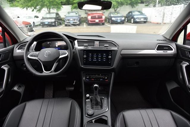 2024 Volkswagen Tiguan 2.0T SE 4MOTION