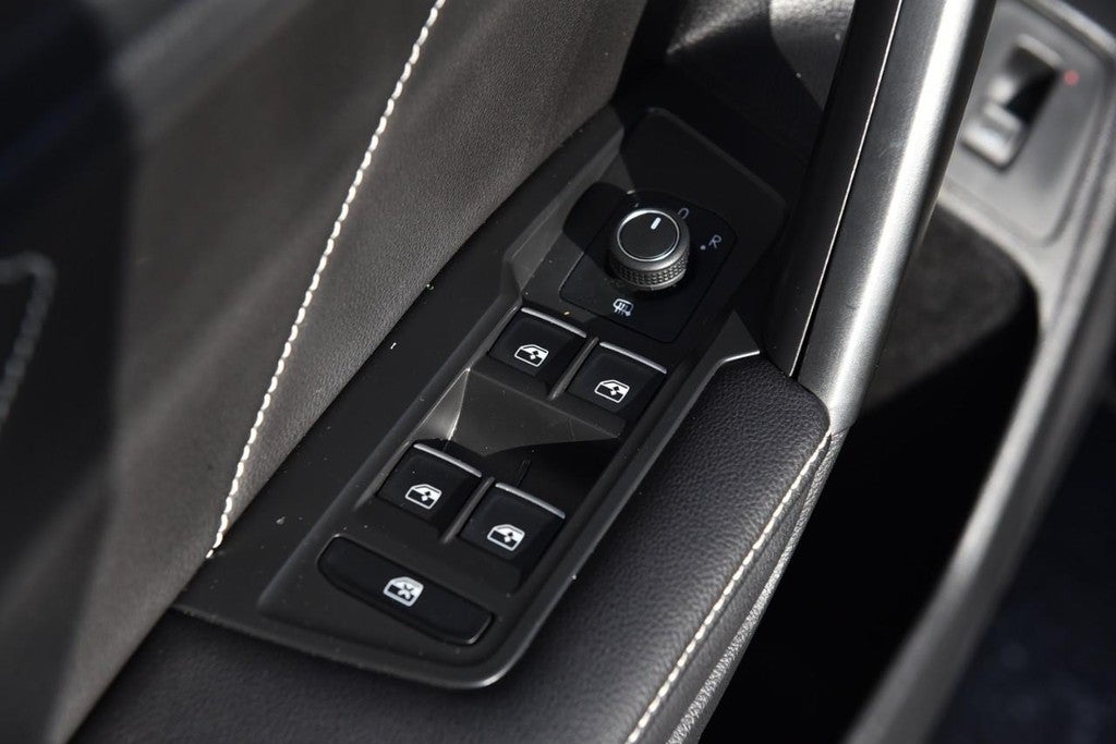 2024 Volkswagen Tiguan 2.0T SE FWD