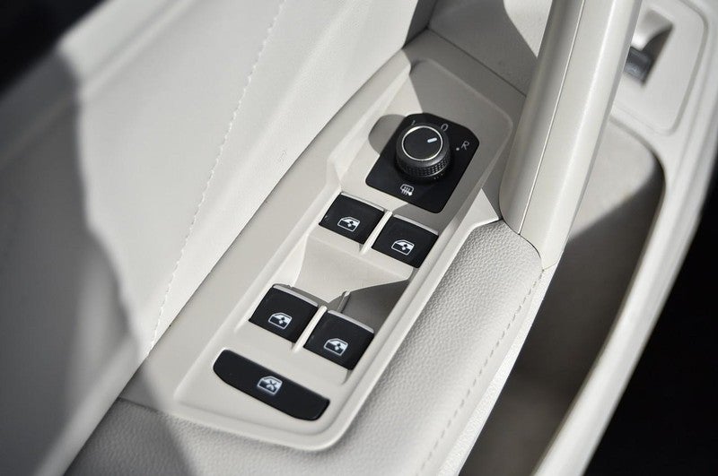 2023 Volkswagen Tiguan 2.0T SE FWD