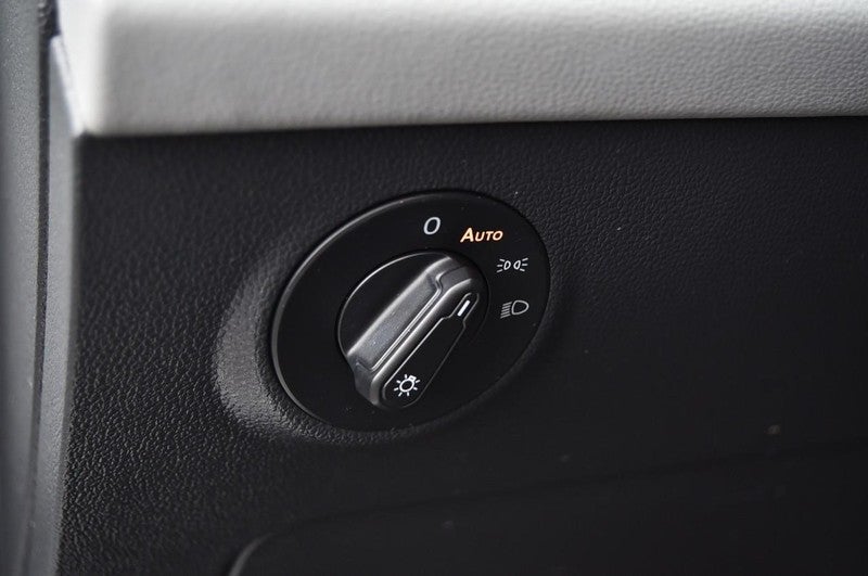 2023 Volkswagen Taos SE 4MOTION