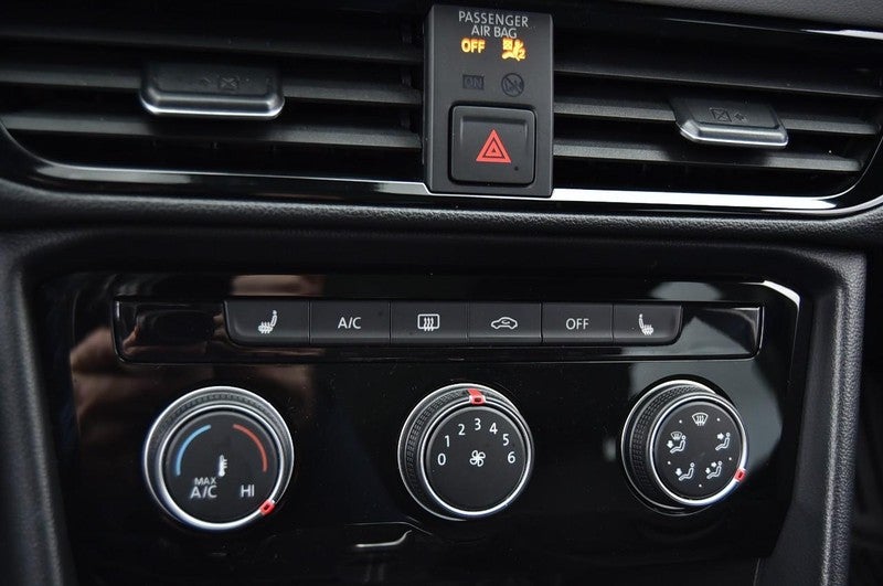 2023 Volkswagen Taos SE 4MOTION