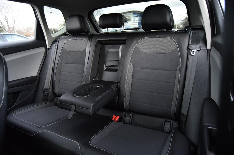 2023 Volkswagen Taos SE 4MOTION