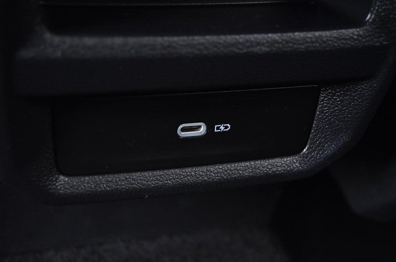 2023 Volkswagen Taos SE 4MOTION