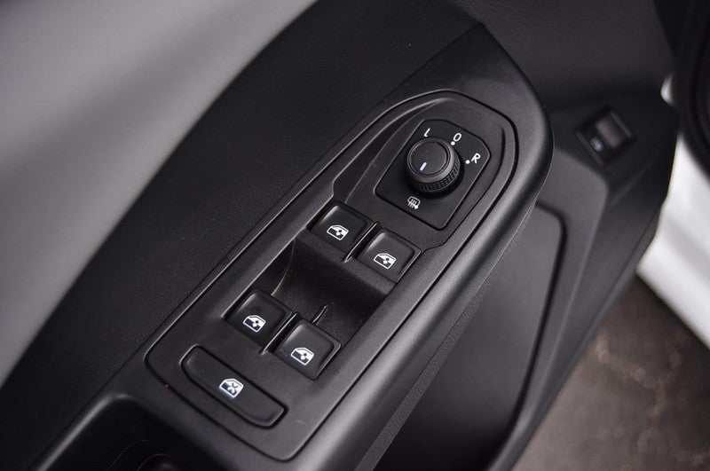 2023 Volkswagen Taos SE 4MOTION