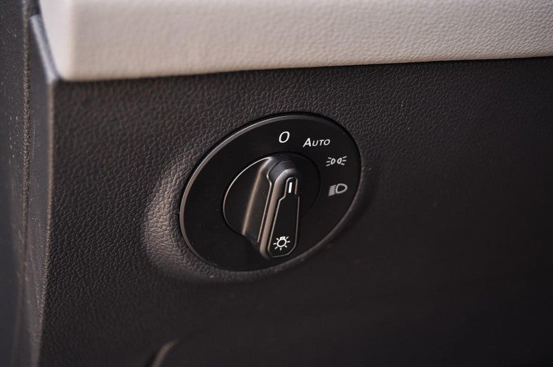 2023 Volkswagen Taos SE 4MOTION