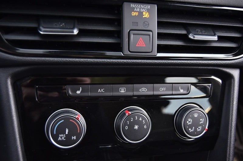 2023 Volkswagen Taos SE 4MOTION