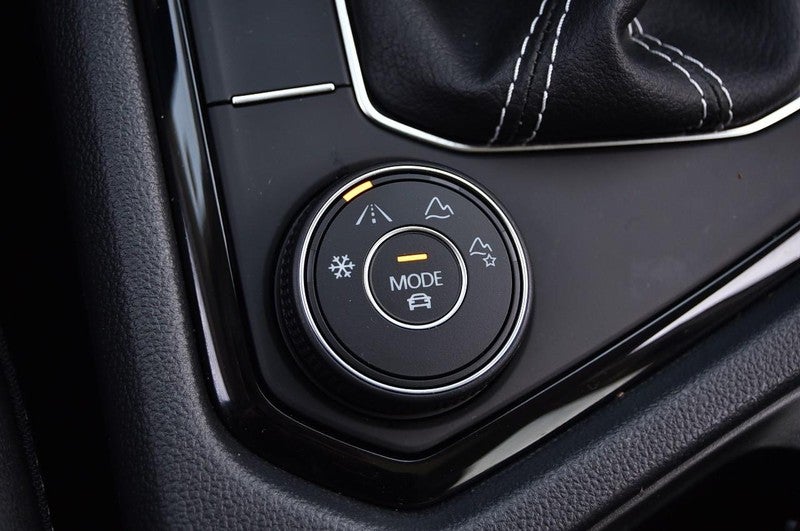 2023 Volkswagen Taos SE 4MOTION