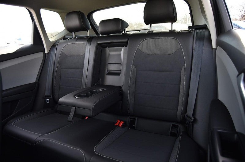 2023 Volkswagen Taos SE 4MOTION