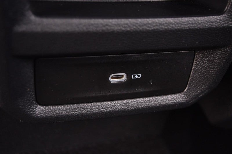 2023 Volkswagen Taos SE 4MOTION