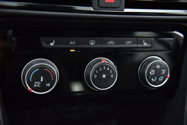 2023 Volkswagen Taos SE 4MOTION