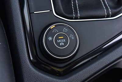 2023 Volkswagen Taos SE 4MOTION