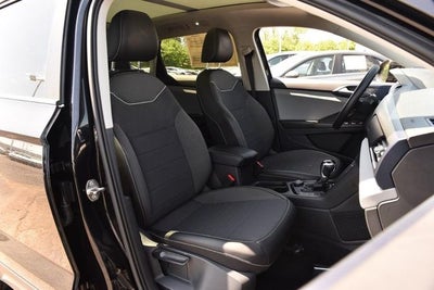 2023 Volkswagen Taos SE 4MOTION