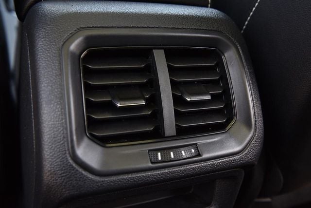 2023 Volkswagen Taos SE 4MOTION