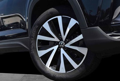 2023 Volkswagen Taos SE 4MOTION