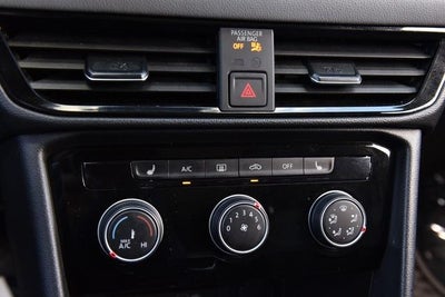 2023 Volkswagen Taos SE 4MOTION