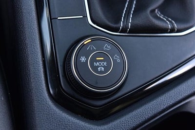 2023 Volkswagen Taos SE 4MOTION