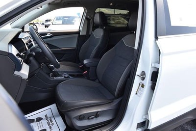 2023 Volkswagen Taos SE 4MOTION