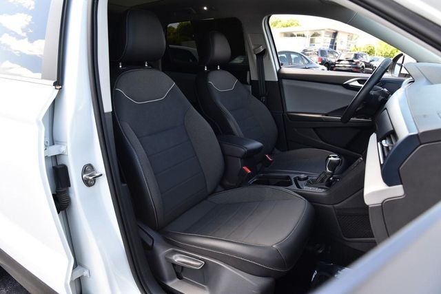 2023 Volkswagen Taos SE 4MOTION