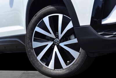 2023 Volkswagen Taos SE 4MOTION