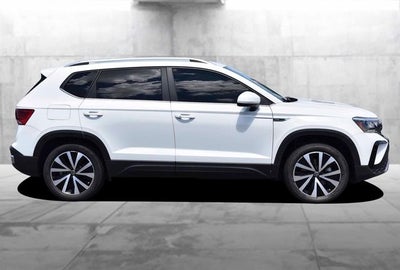 2023 Volkswagen Taos SE 4MOTION