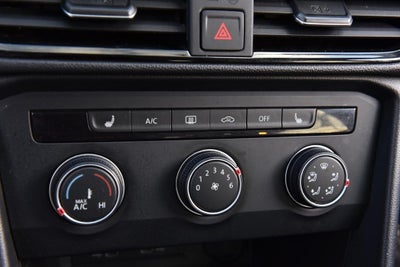 2022 Volkswagen Taos SE FWD