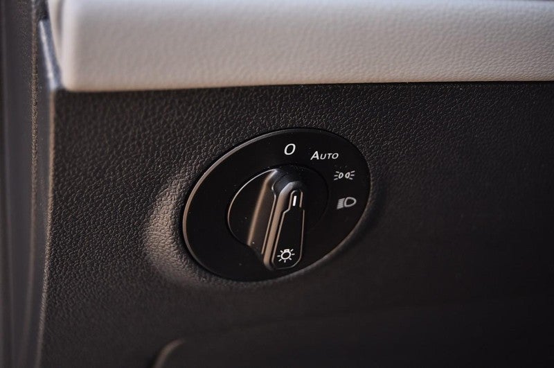 2024 Volkswagen Taos SE FWD