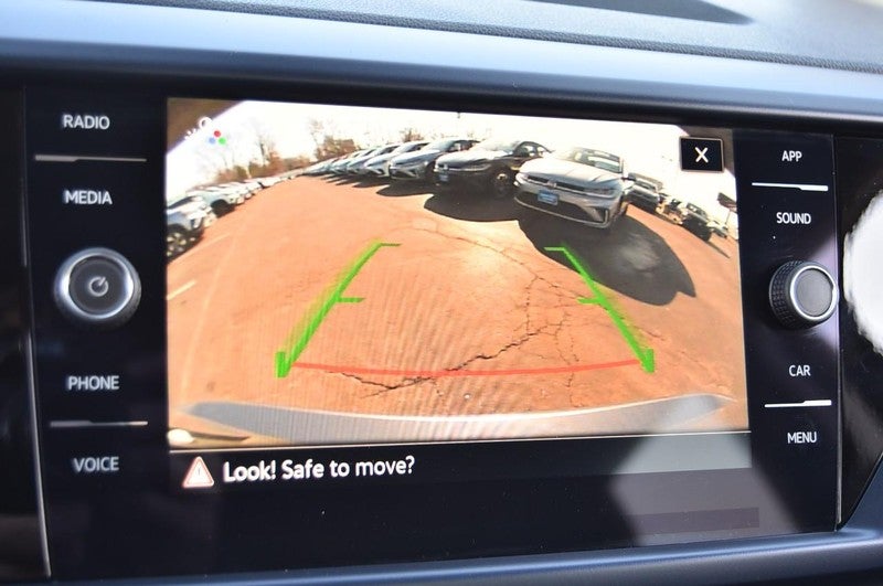 2024 Volkswagen Taos SE FWD