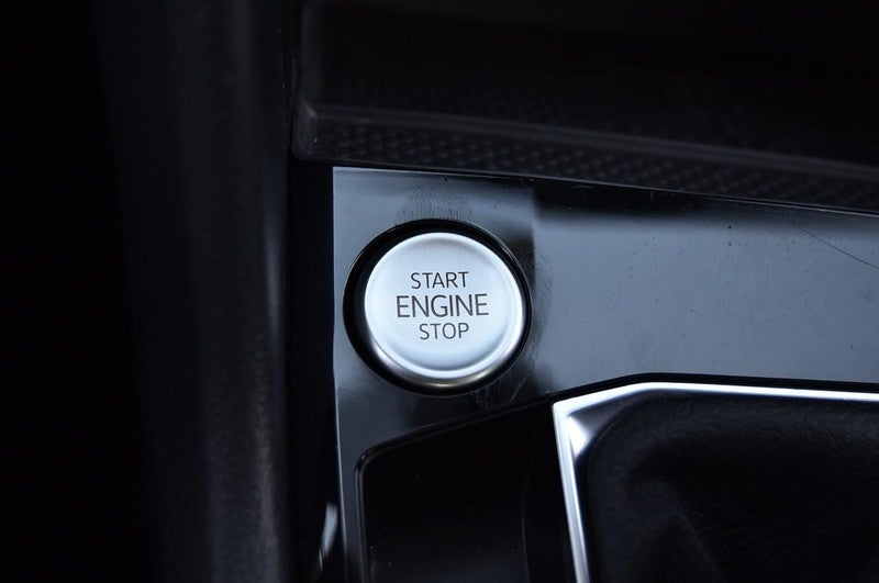 2024 Volkswagen Taos SE FWD