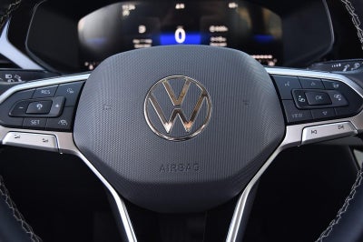 2024 Volkswagen Taos SE FWD