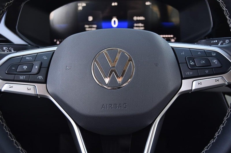 2024 Volkswagen Taos SE FWD