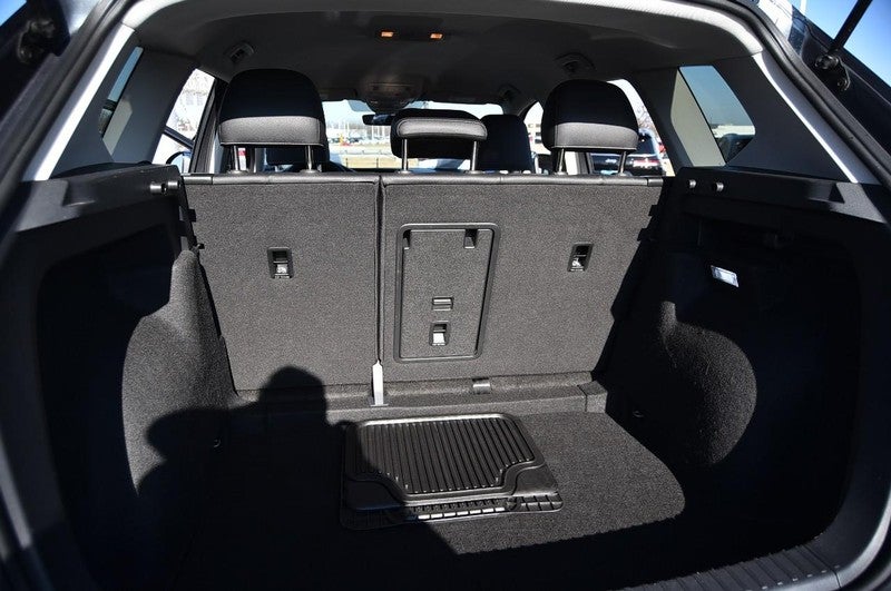 2024 Volkswagen Taos SE FWD