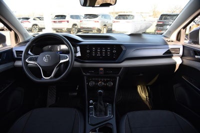 2024 Volkswagen Taos SE FWD